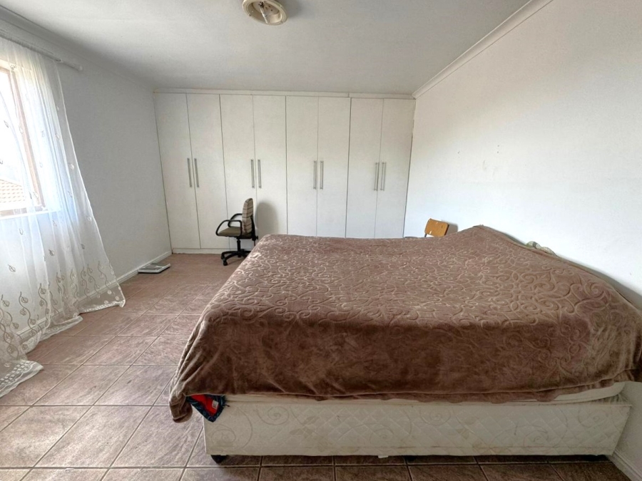 4 Bedroom Property for Sale in Croydon Western Cape